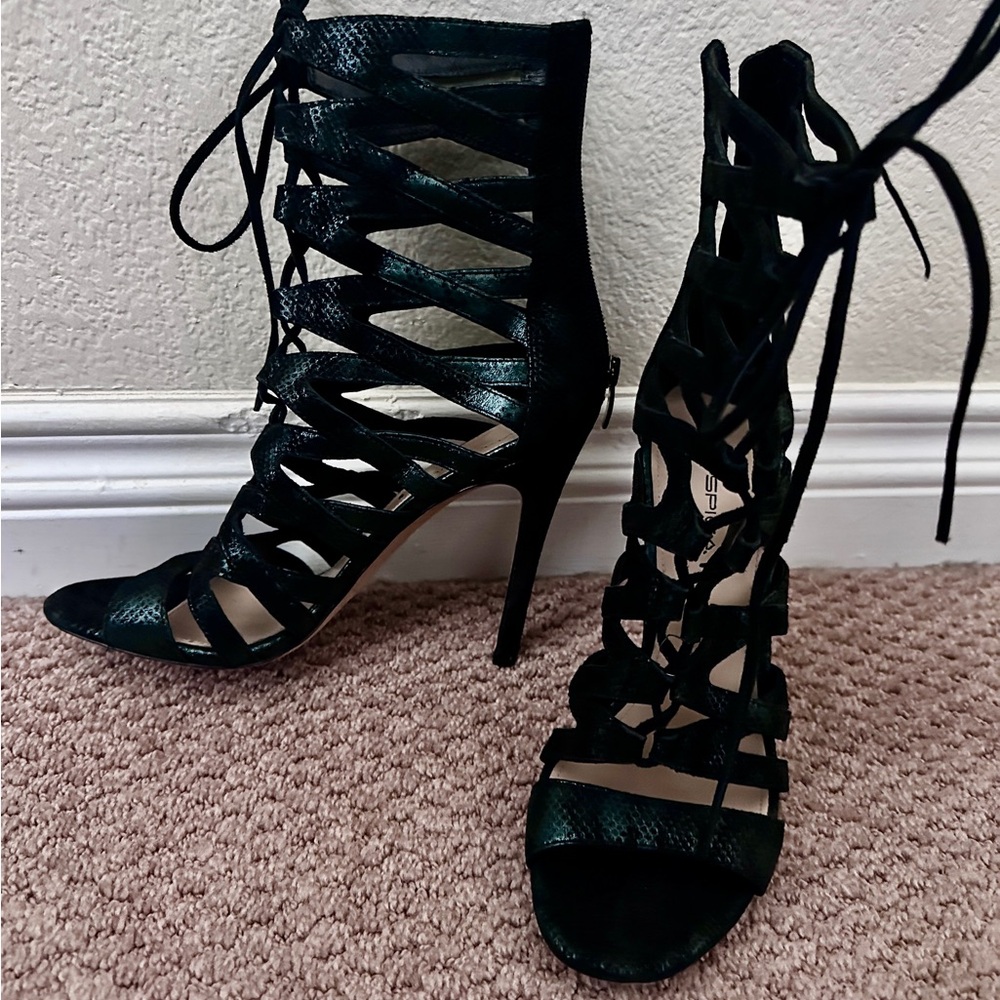 Elegant Evergreen/Black Strappy Heels by Via Spiga - Picture 8 of 12